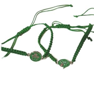 St Patrick's day woven pull string charm bracelets new